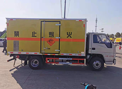 雁峰爆破器材运输车